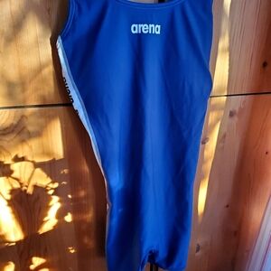 Arena Women's Navy & White One Piece Swimsuit Size Large